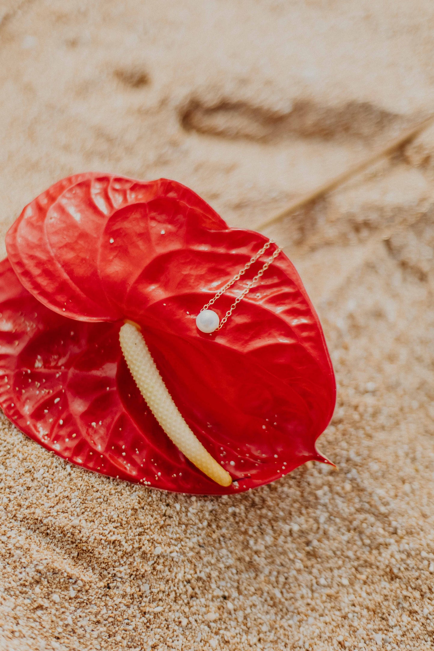 White Edison Floater Necklace